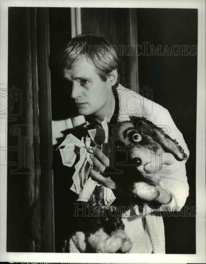 1970 Press Photo David McCallum Three Bites Of The Apple - Historic Images