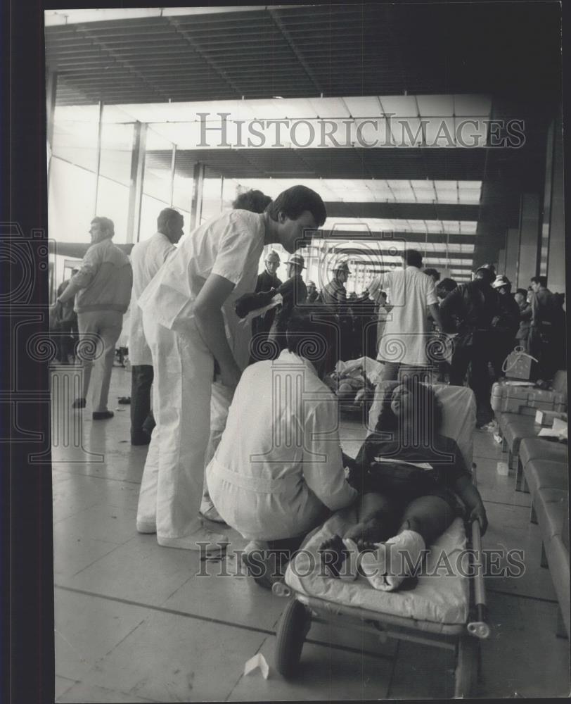 1983 Press Photo Victim of Orly Airport Explosion - Historic Images