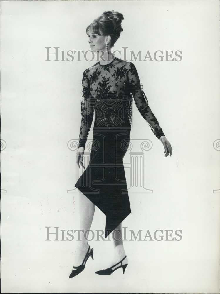 1964 Press Photo Model Wearing 1925 Themed Dinner Dress by Cardin Hairdresser - Historic Images