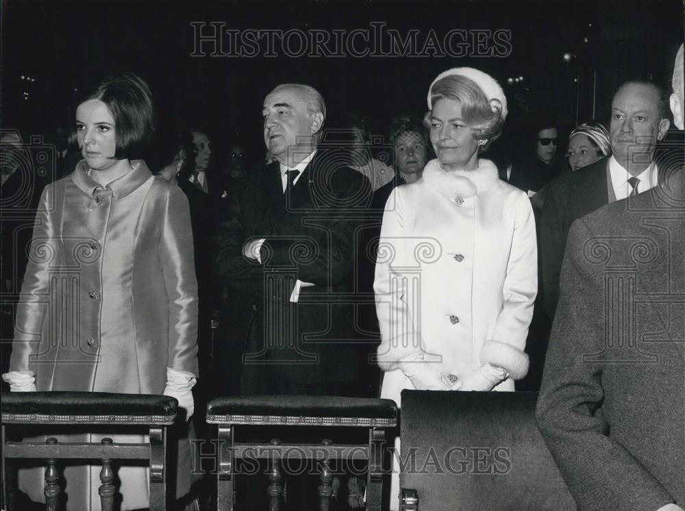 1965 Press Photo Nicole Alphand Marrying Gerarad Bonneton Ceremony Herve - Historic Images
