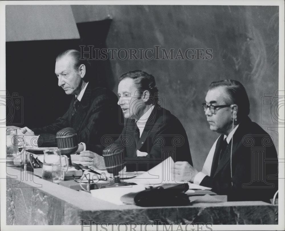 1975 Press Photo UN General Assembly Opens 39th Regular Session - Historic Images