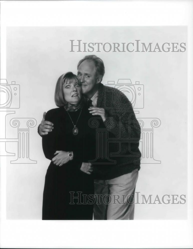 Press Photo John Lithgow and Jane Curtain star on 3rd Rock from the Sun TV Show - Historic Images