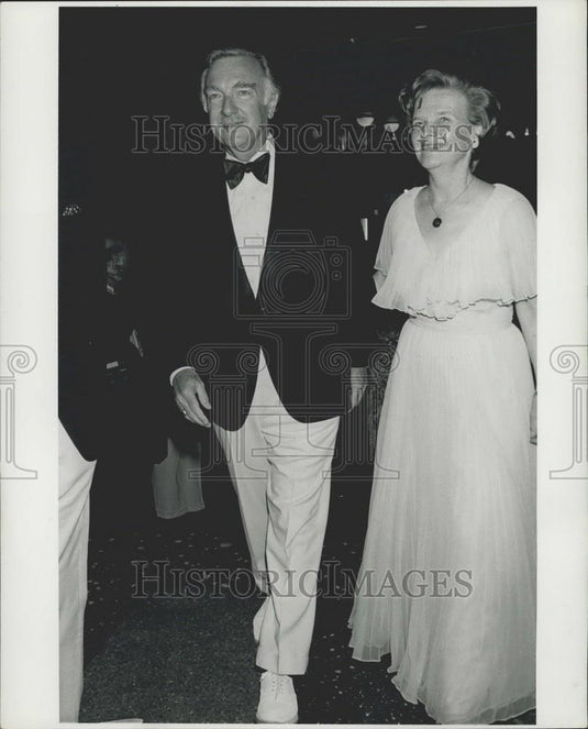 1974 Press Photo Walter, Betsy Crouhite - Historic Images
