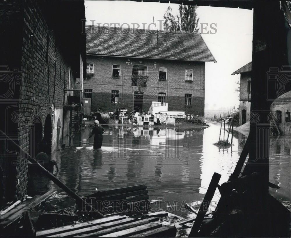 1955 Press Photo Floods in Passua(Bavaria - Historic Images