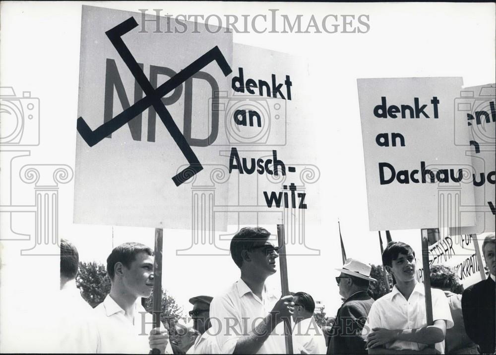 1966 Press Photo NDP-meeting in Karlsruhe - Historic Images