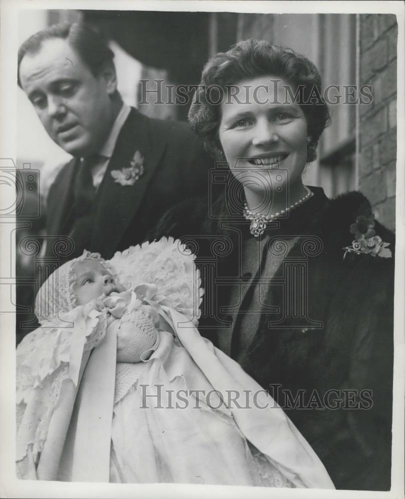 1954 Press Photo Captain and Mrs Soames, Charlotte Clementine - Historic Images