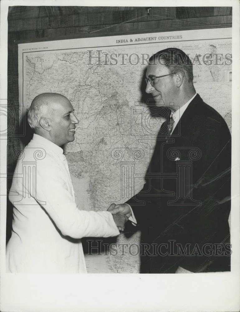 1955 Press Photo Senator Estes Kefauver and Mr. Nehru, Prime Minister of India - Historic Images