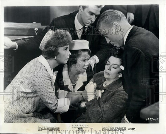 1968 Press Photo Rosalind & Sandra Dee - Historic Images