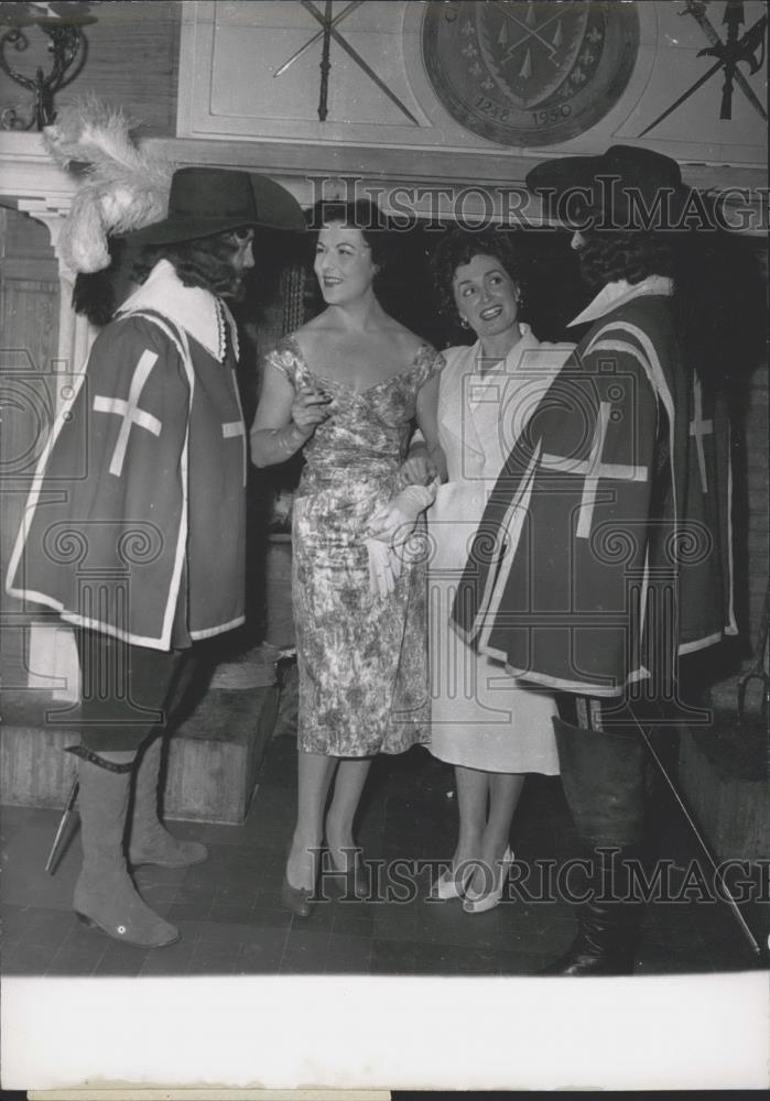 1955 Press Photo Radio Singer Rose Avril and Starlet Denise Carvenne - Historic Images