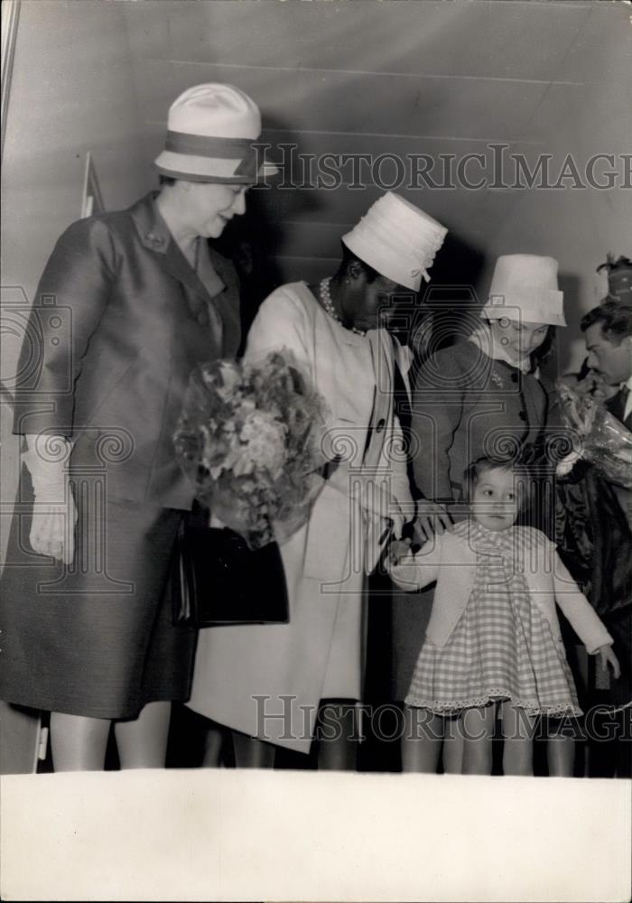 1961 Press Photo Gabon's First Lady Mme Mba - Historic Images