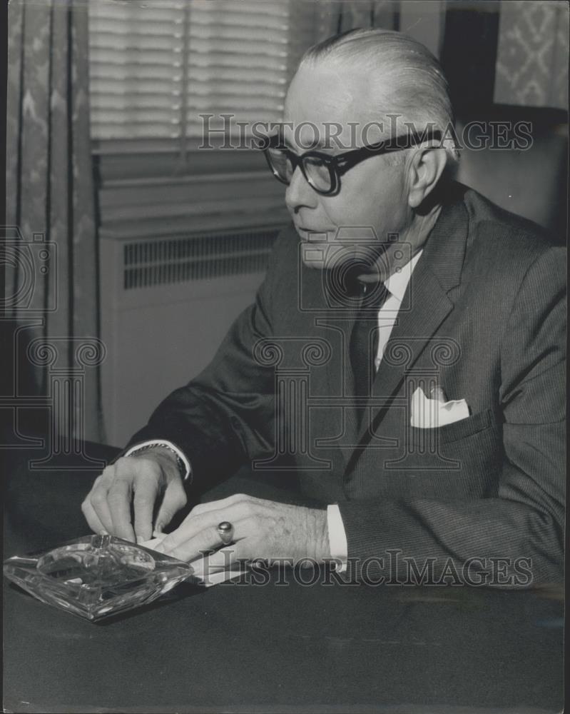 1962 Press Photo Frederick North, US Secretary for the Navy, London - Historic Images