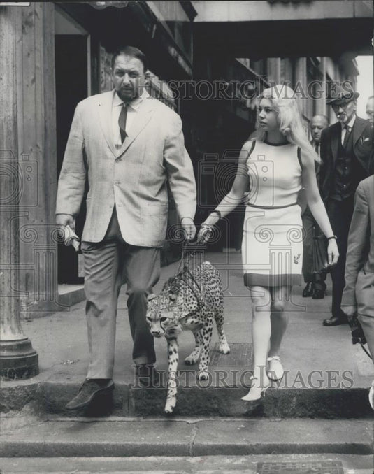 Press Photo Cheatah "Ginni"with Rita Elen,&Baron Ladislaus von Heczey - Historic Images