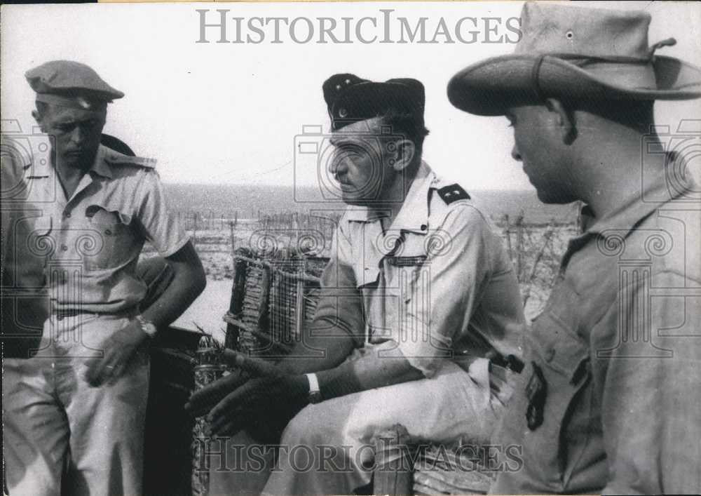 1952 Press Photo Operation Caiman General Le Blanc With Troops - Historic Images