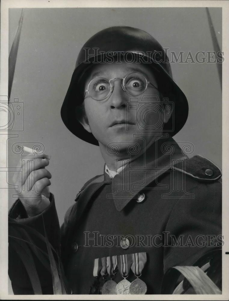 1971 Press Photo Arte Johnson on the show Laugh In - cvp25523 - Historic Images