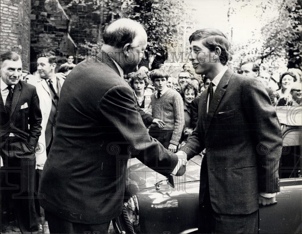 1967 Press Photo Prince Charles Arrives At Trinity College - Historic Images