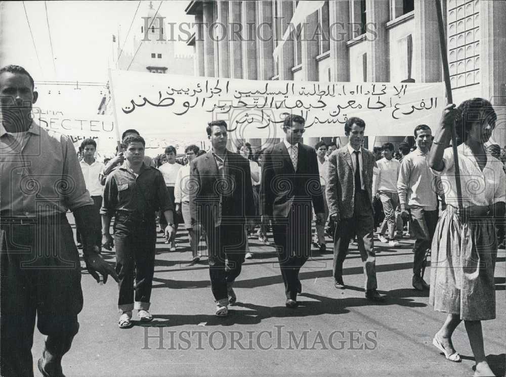 Press Photo Feast of Independence in Algiers - Historic Images