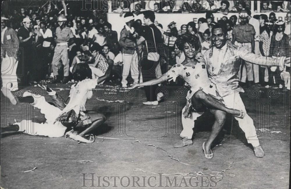 Press Photo Carnival in Rio. - Historic Images