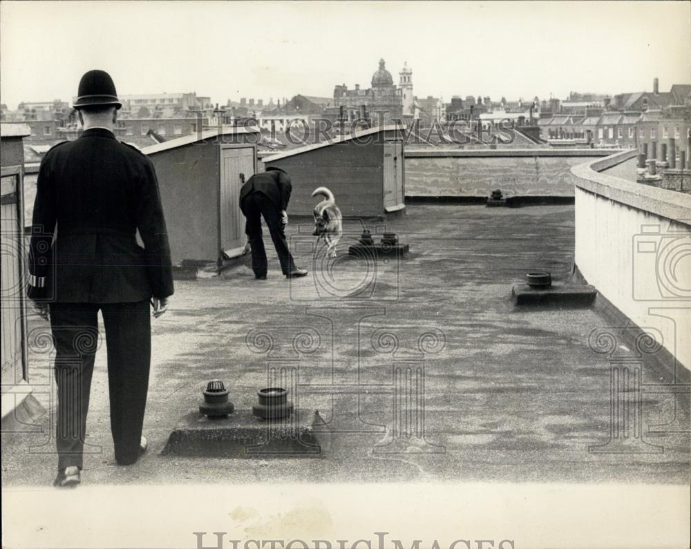 1966 Press Photo Police searching for Harry Roberts in connection with murder - Historic Images