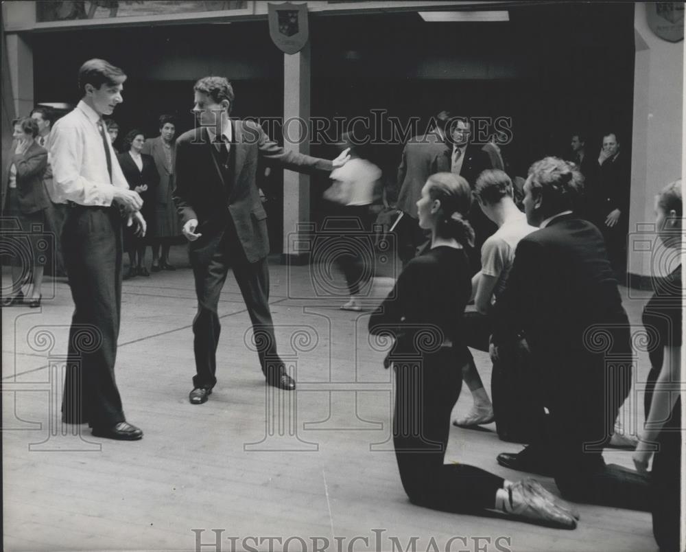 Press Photo Producer Basil Goleman Directs Rehearsals of &quot;Gloriana&quot; - Historic Images