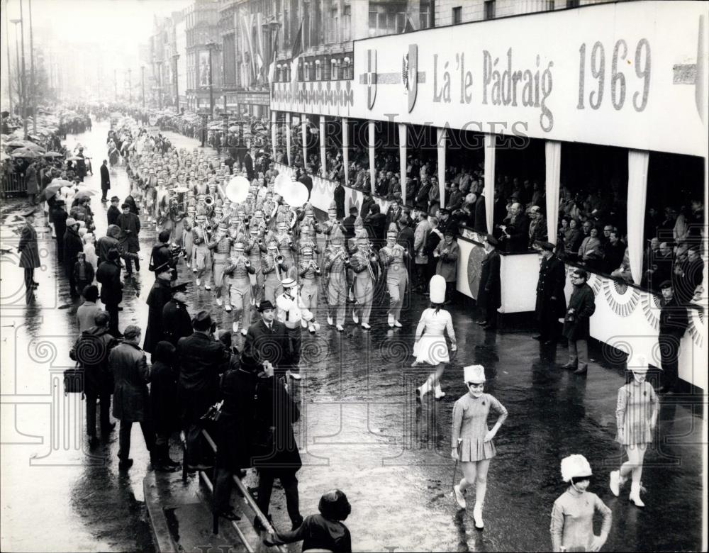 Press Photo band of the Bishop Koarney High School, New York in parade - Historic Images