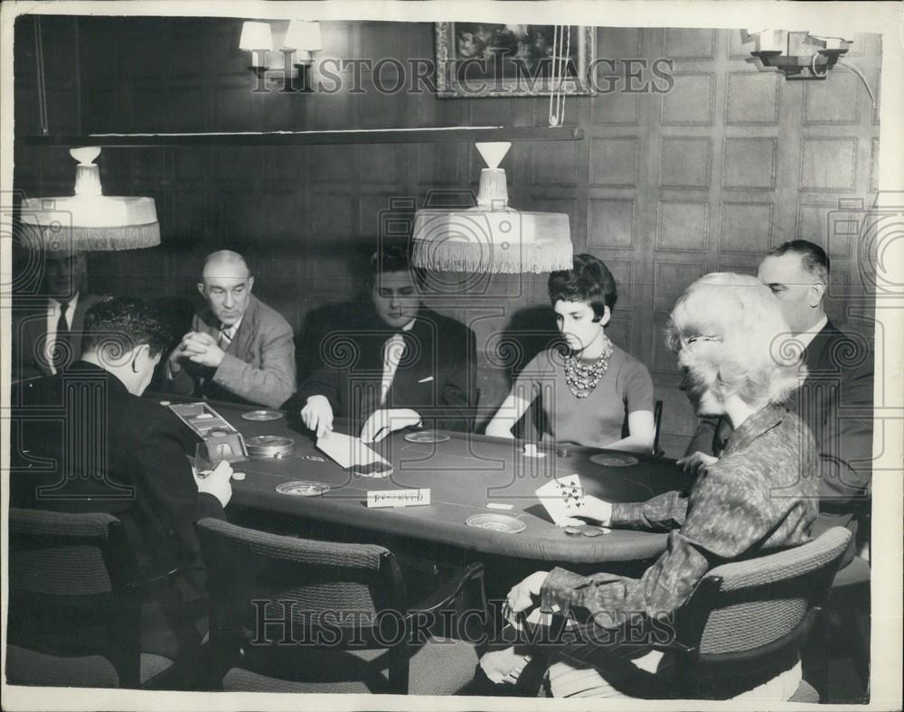 1961 Press Photo The Legal Gaming Room - At The Mayfair Club - Historic Images