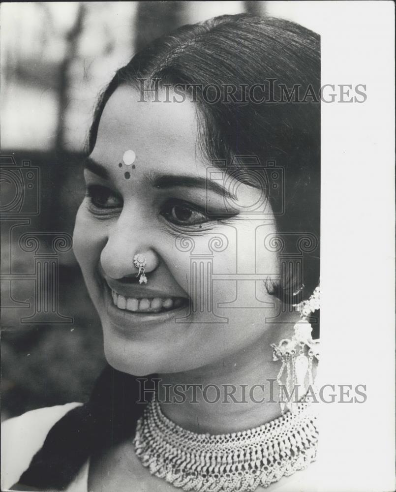 1972 Press Photo Asha Parekh, IndiaÃ¢â¬s most popular film star - Historic Images