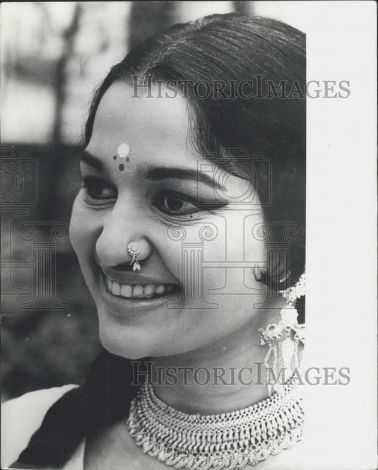 1972 Press Photo Asha Parekh, IndiaÃ¢â¬s most popular film star - Historic Images