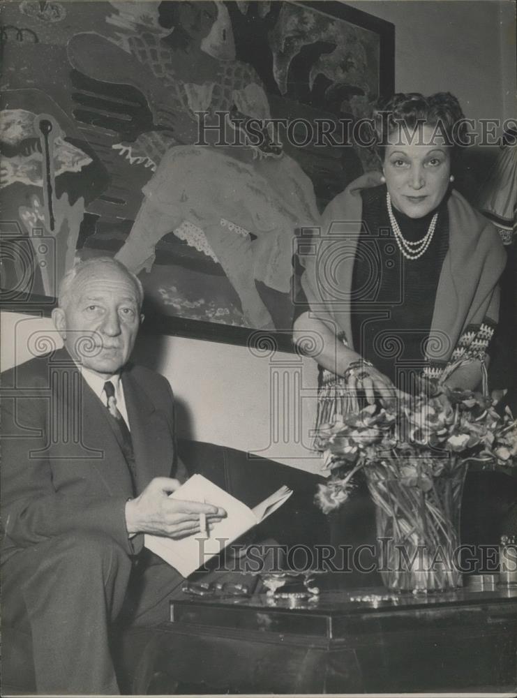 1953 Press Photo Jean Marais and Daniele Delorme and wife,Germaine Rouer. - Historic Images