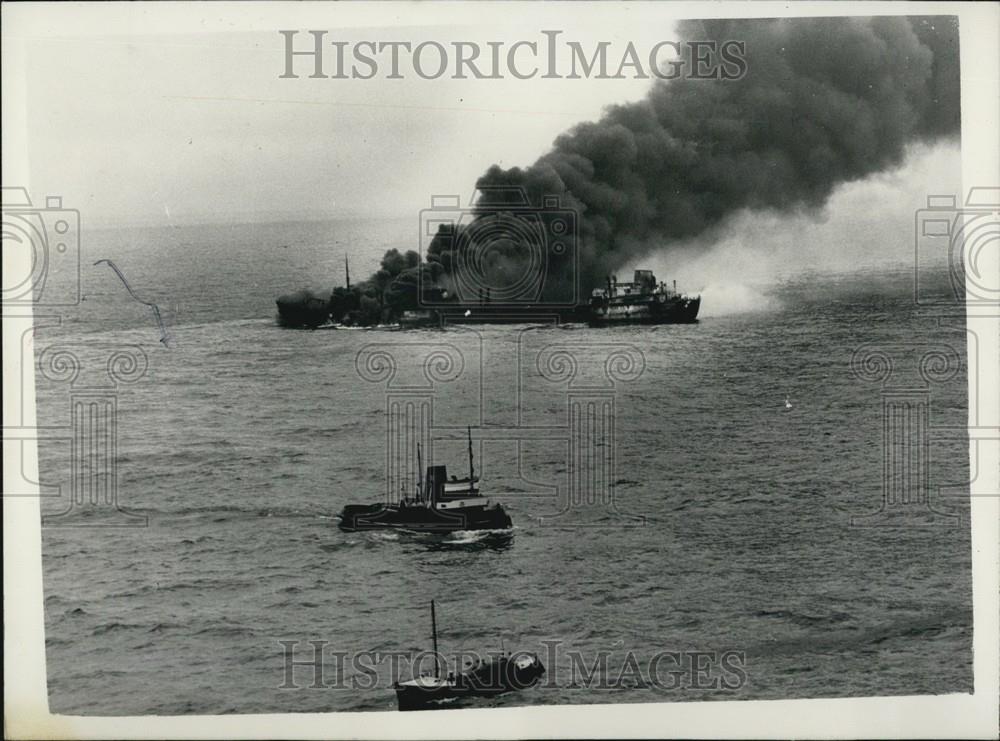 Press Photo 2 Tankers Carrying Petrol Explode In English Channel - Historic Images