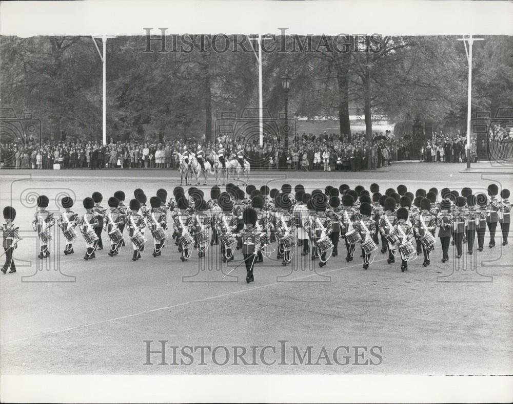 1973 Press Photo Horse Guards Parade, Beating Retreat - Historic Images