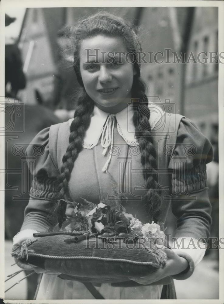 Press Photo This is Anna, the daughter of the town-bu~ler Balthasar Reimer - Historic Images