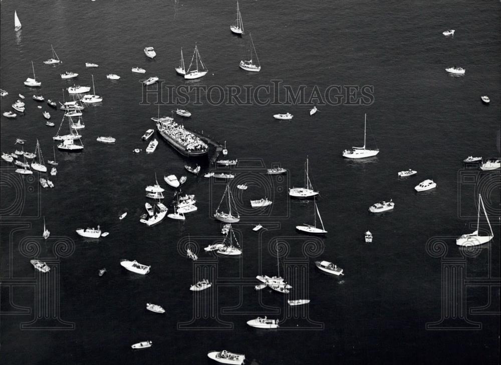 1974 Press Photo Boats from 3 Countries Together for "Oecumenic" Serivce - Historic Images