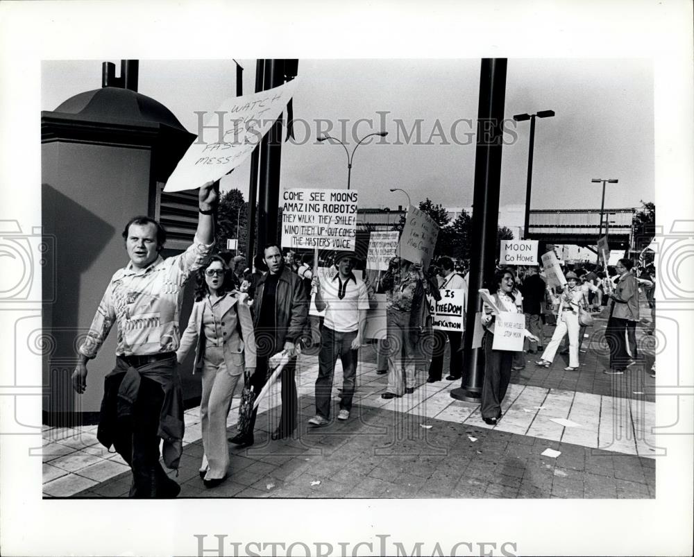 Press Photo God Bless America Festival of Rev Sun Myung Unification Church - Historic Images