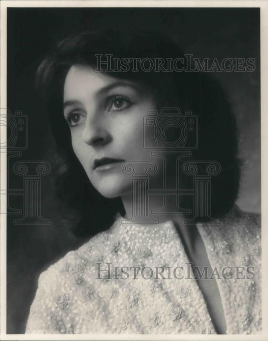 1990 Press Photo Coeli Ingold, a soprano - cvp22856 - Historic Images