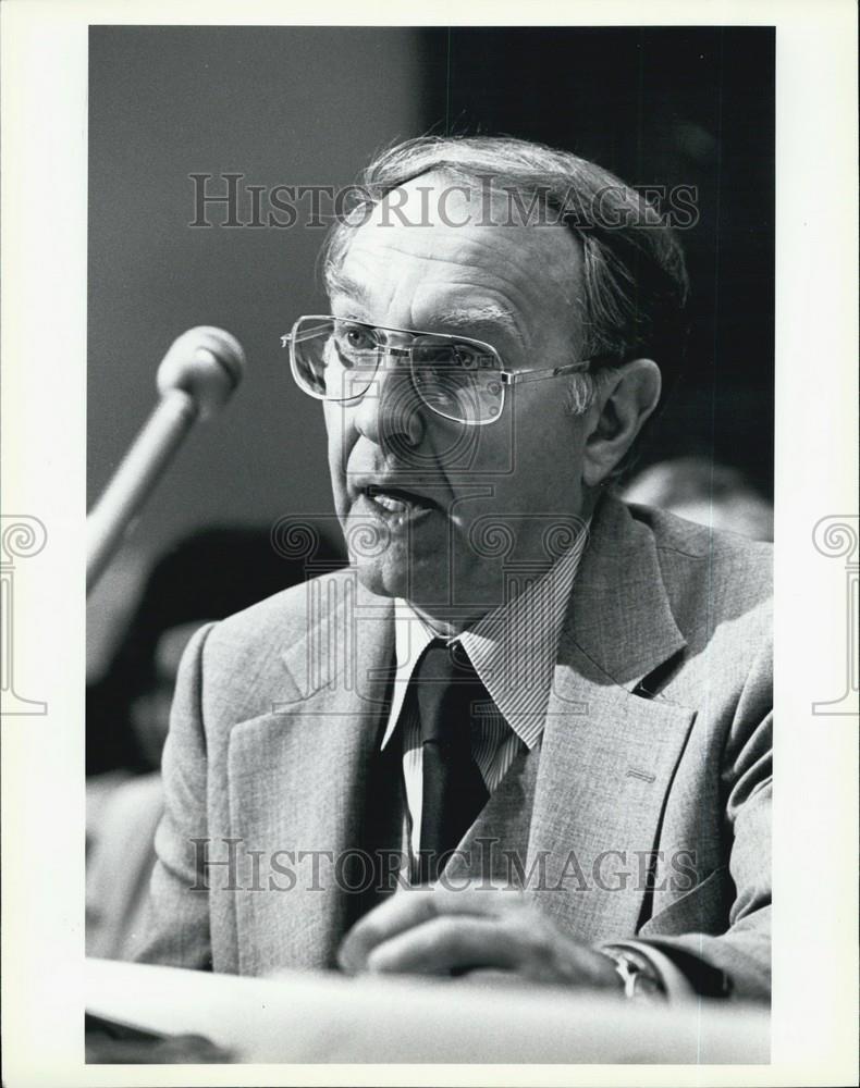 Press Photo Businessman - Historic Images