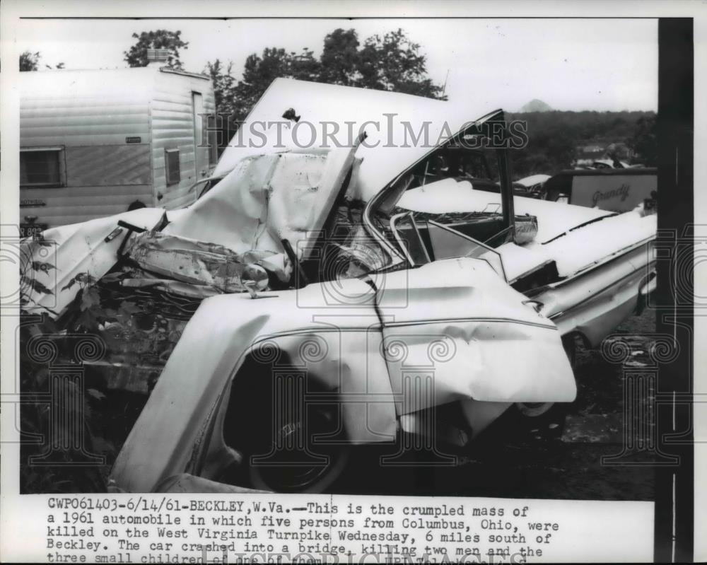 1961 Press Photo Beckley W Va this is crumpled mess of car in chich 5 person wer - Historic Images