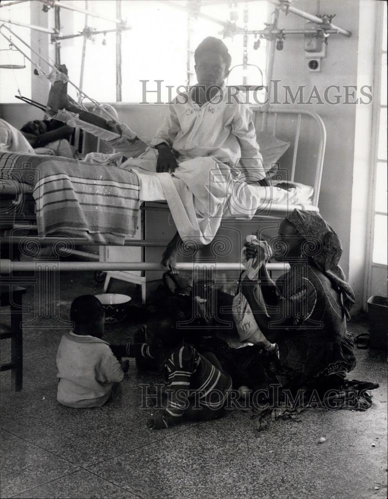 Press Photo Biafra Enugu Hospital - Eastern Nigeria - Historic Images