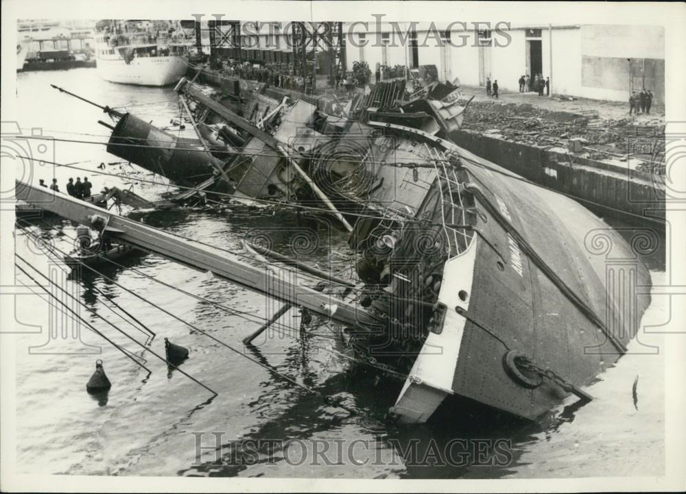 1957 Press Photo Italian Steamer Explosion - Historic Images