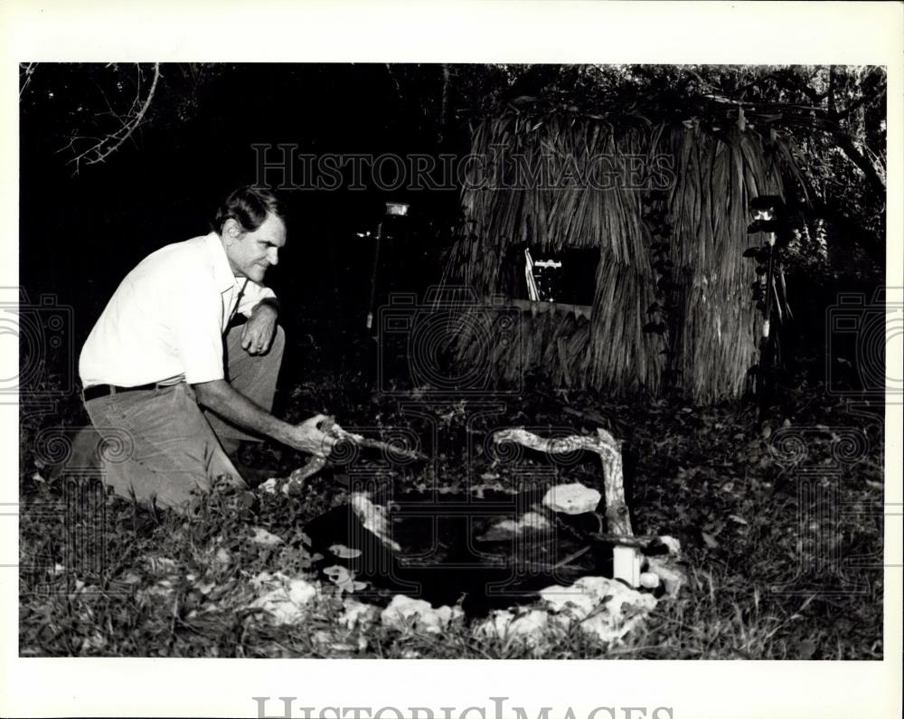 Press Photo Photo Shoot Of a Campfire - Historic Images