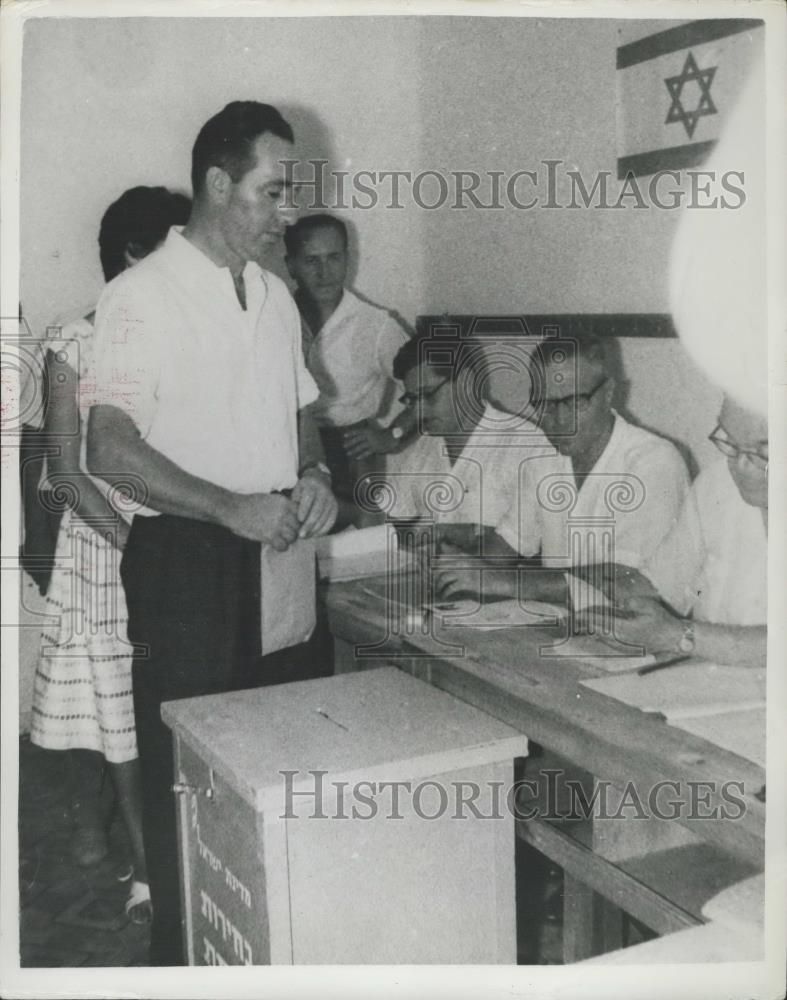 1961 Press Photo Israel's Deputy Defence Minister Shimon Peres - Historic Images