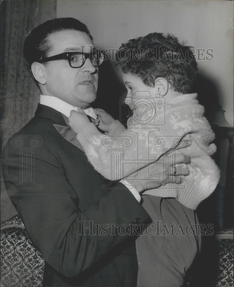 1963 Press Photo Cuban Ambassador in London, Senor Luis Fernandez &amp; son Armando - Historic Images