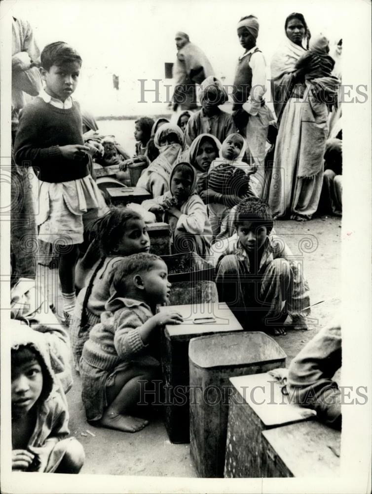 1959 Press Photo Food Scarcity In Delhi - Historic Images