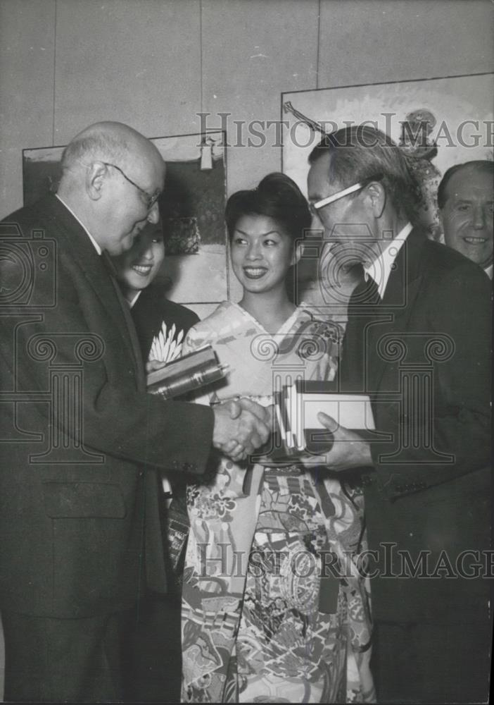 Press Photo Japanese Amb Nishimoura &amp; author Georges Duhamel - Historic Images