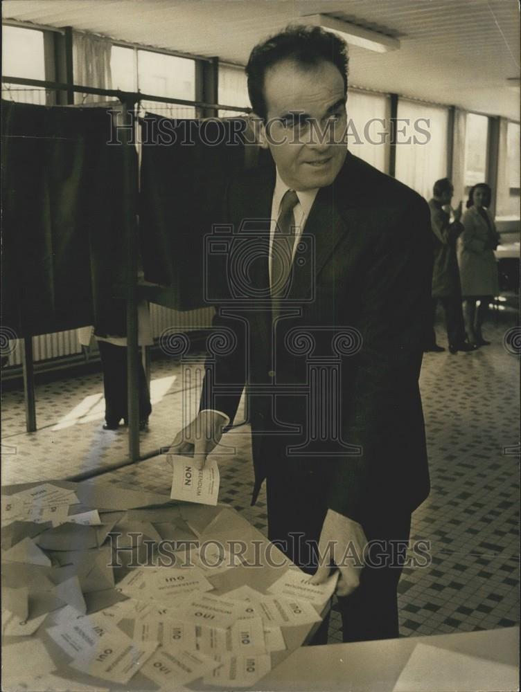 1972 Press Photo Georges Marchais Votes On Europe Referendum - Historic Images