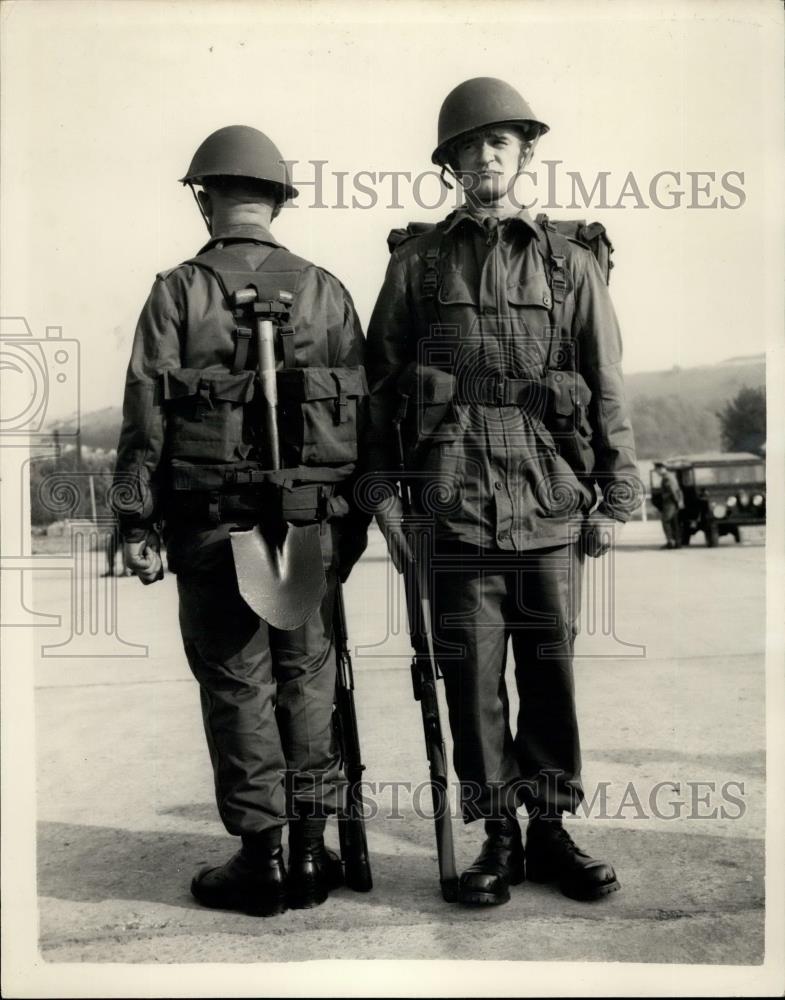 1957 Press Photo School Of Infantry Annual Demonstration - Historic Images