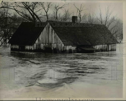 1937 Press Photo Home in Flooded Vincennes, Washington - Historic Images