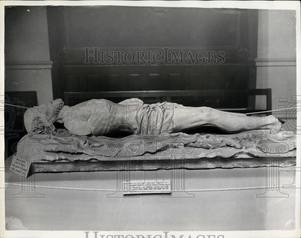 1955 Press Photo Statue of Christ, Royal Exchange Exhibit - Historic Images