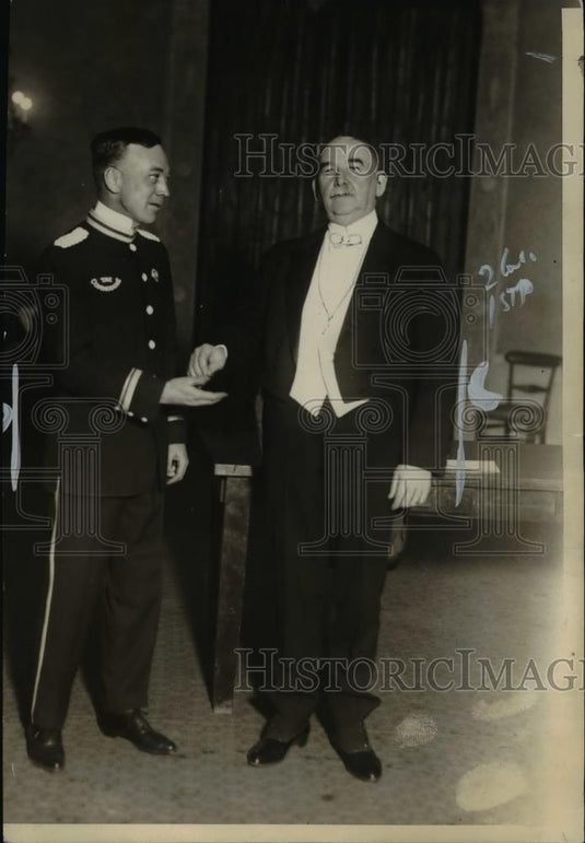 1922 Press Photo Dudley Giddall, writer, E.M. Tierney, Pres. of the American - Historic Images