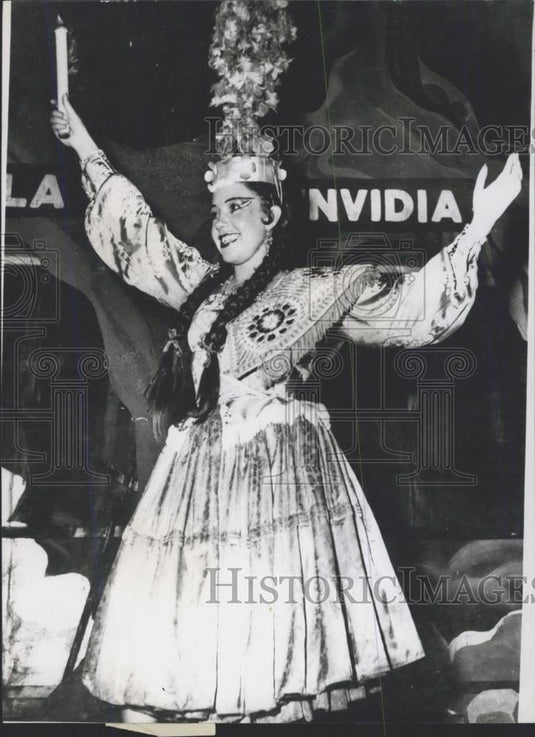 Press Photo "Indian Supay", principal woman dancer represents temptation. - Historic Images