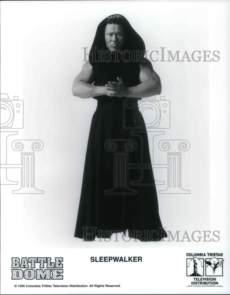 1999 Press Photo Woon Young Park as Sleepwalker in Battledome - cvp22055 - Historic Images